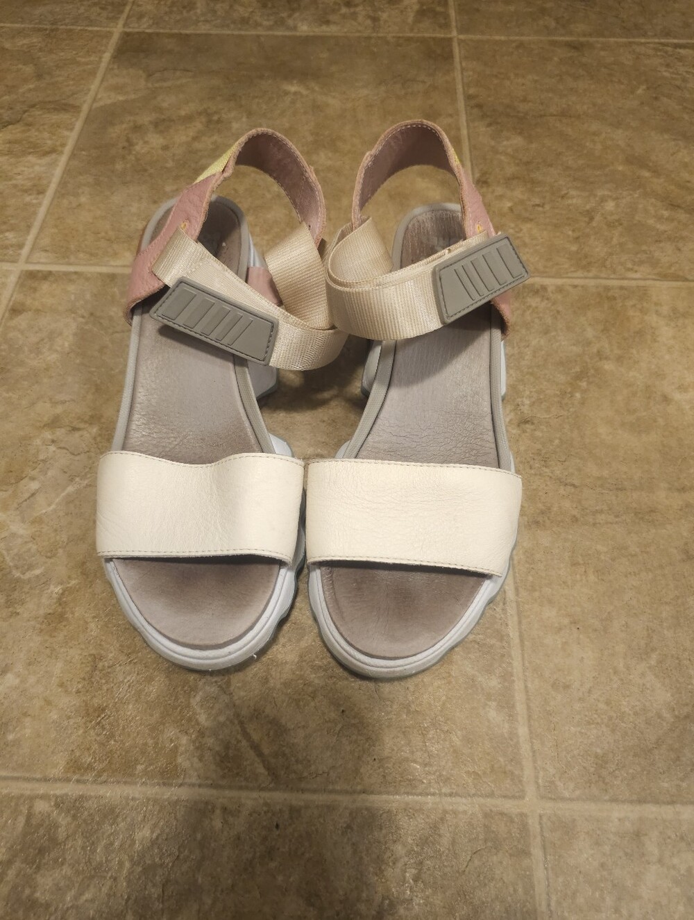 Sorel Two-Tone Cream and Pink Strappy Sandals Size 8.5